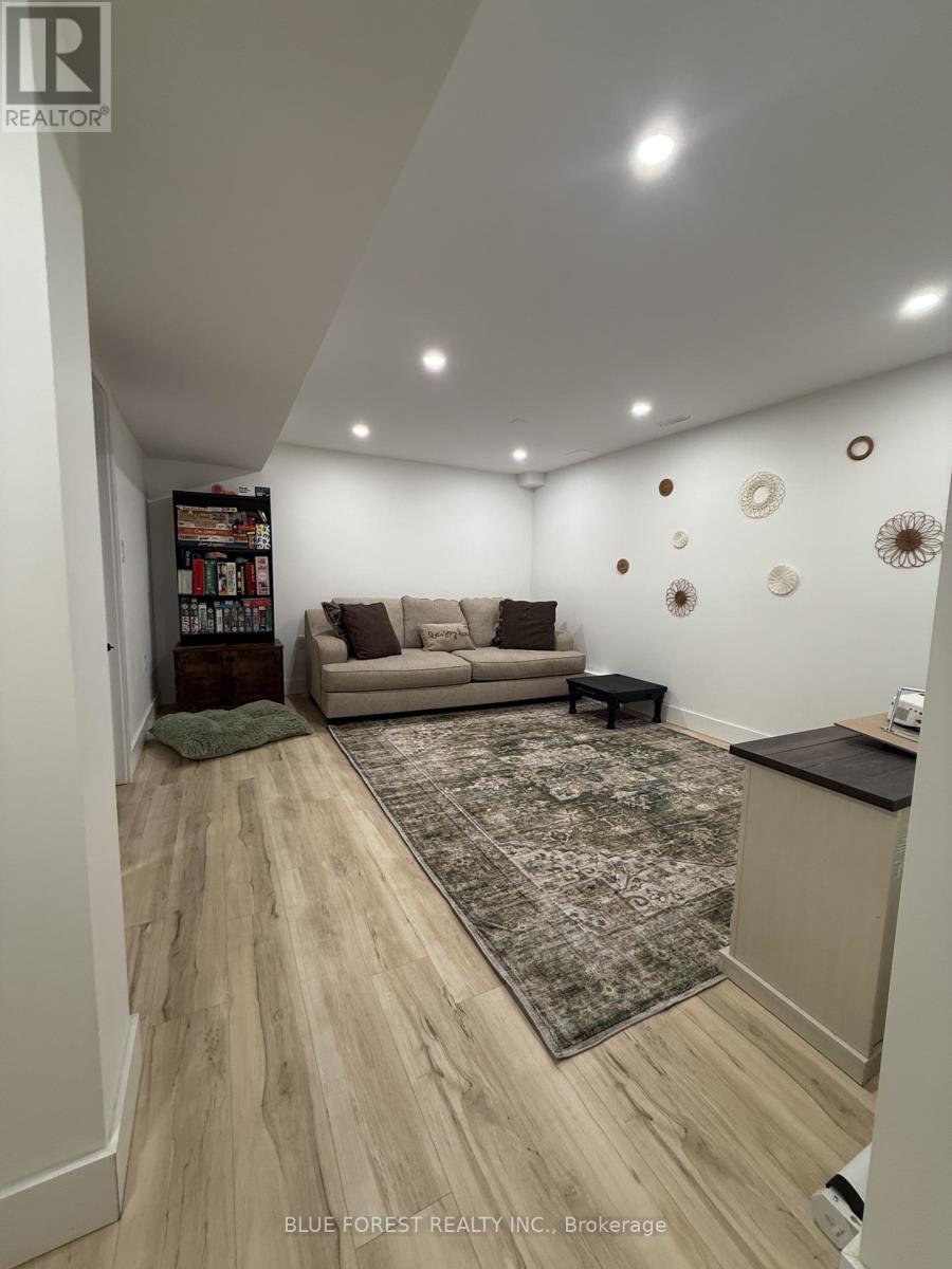 3 Meadowvale Drive Property Photo 16
