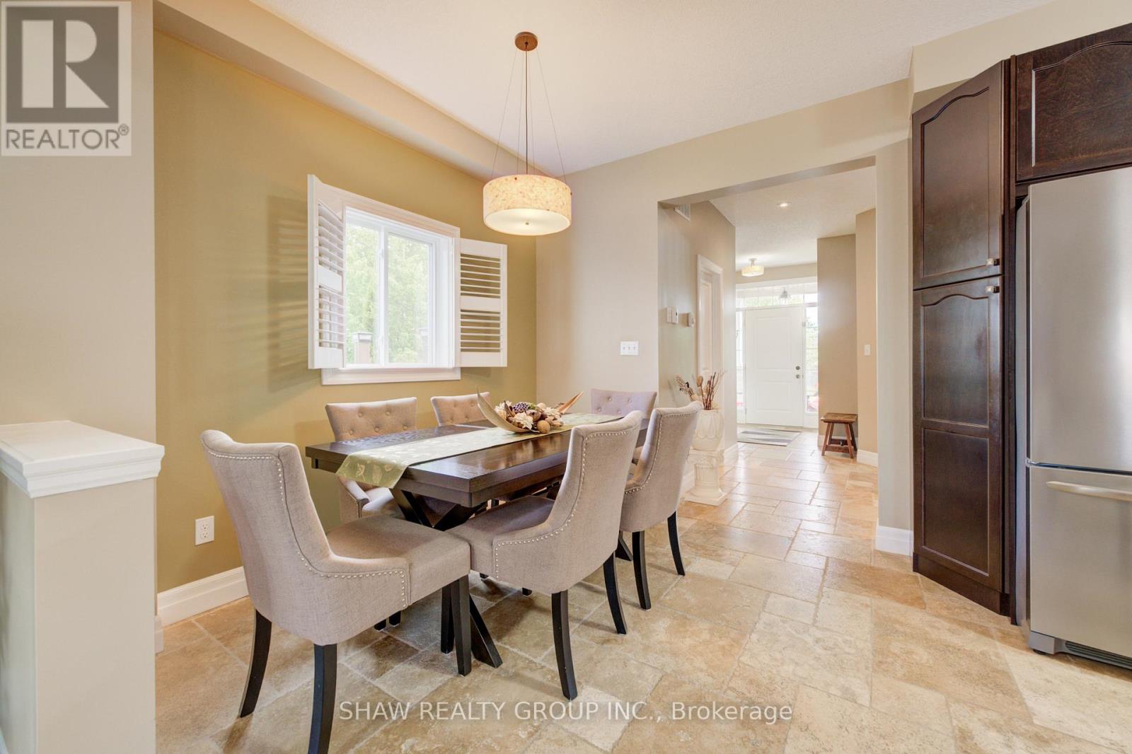 300 Watervale Crescent Property Photo 6