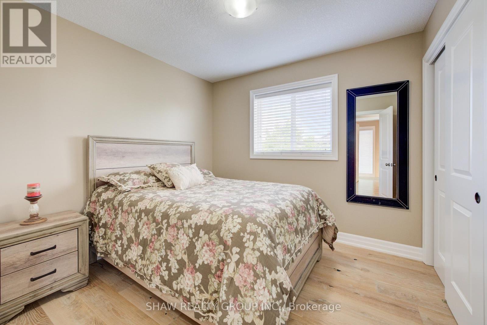 300 Watervale Crescent Property Photo 25
