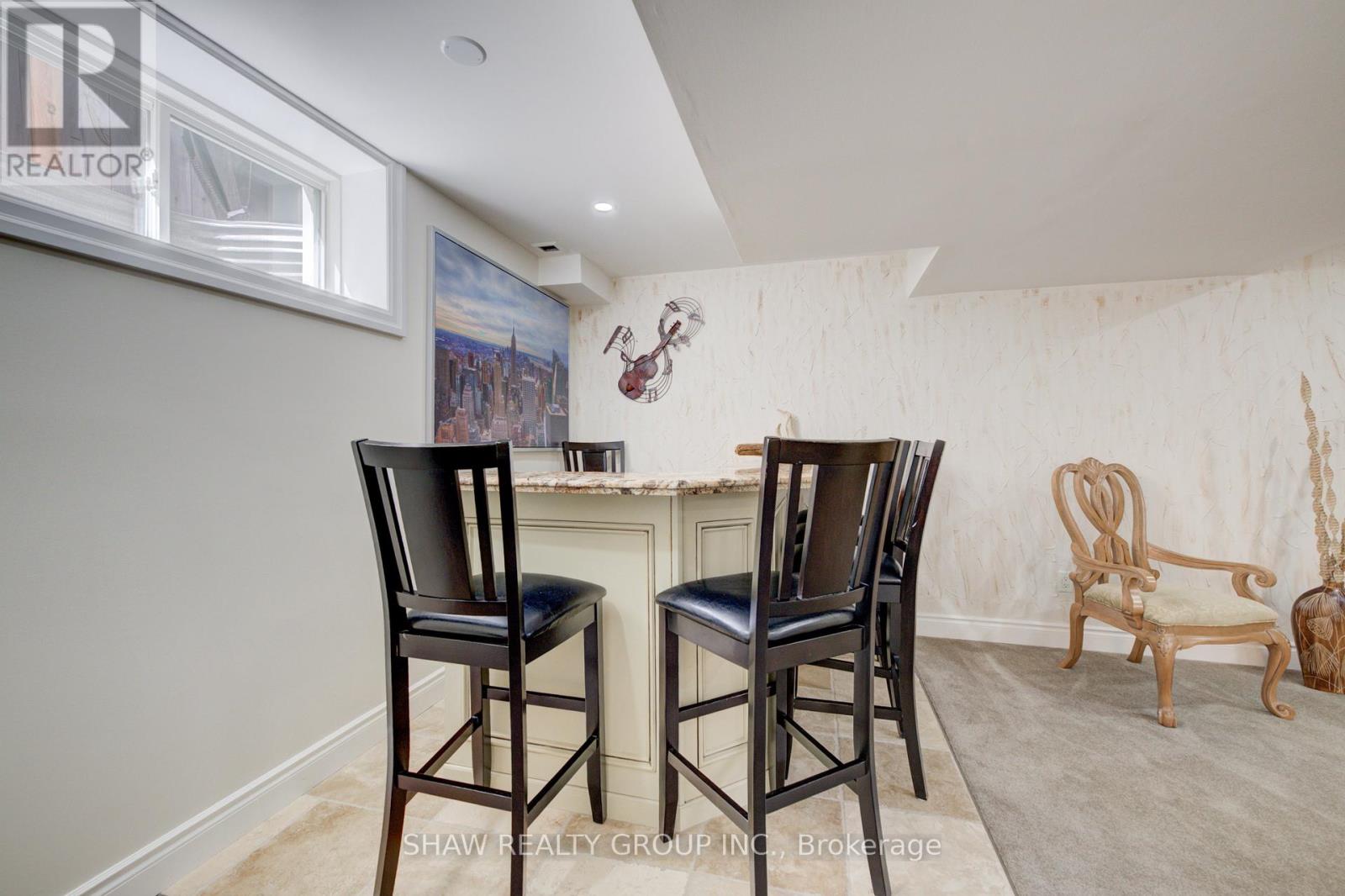 300 Watervale Crescent Property Photo 34