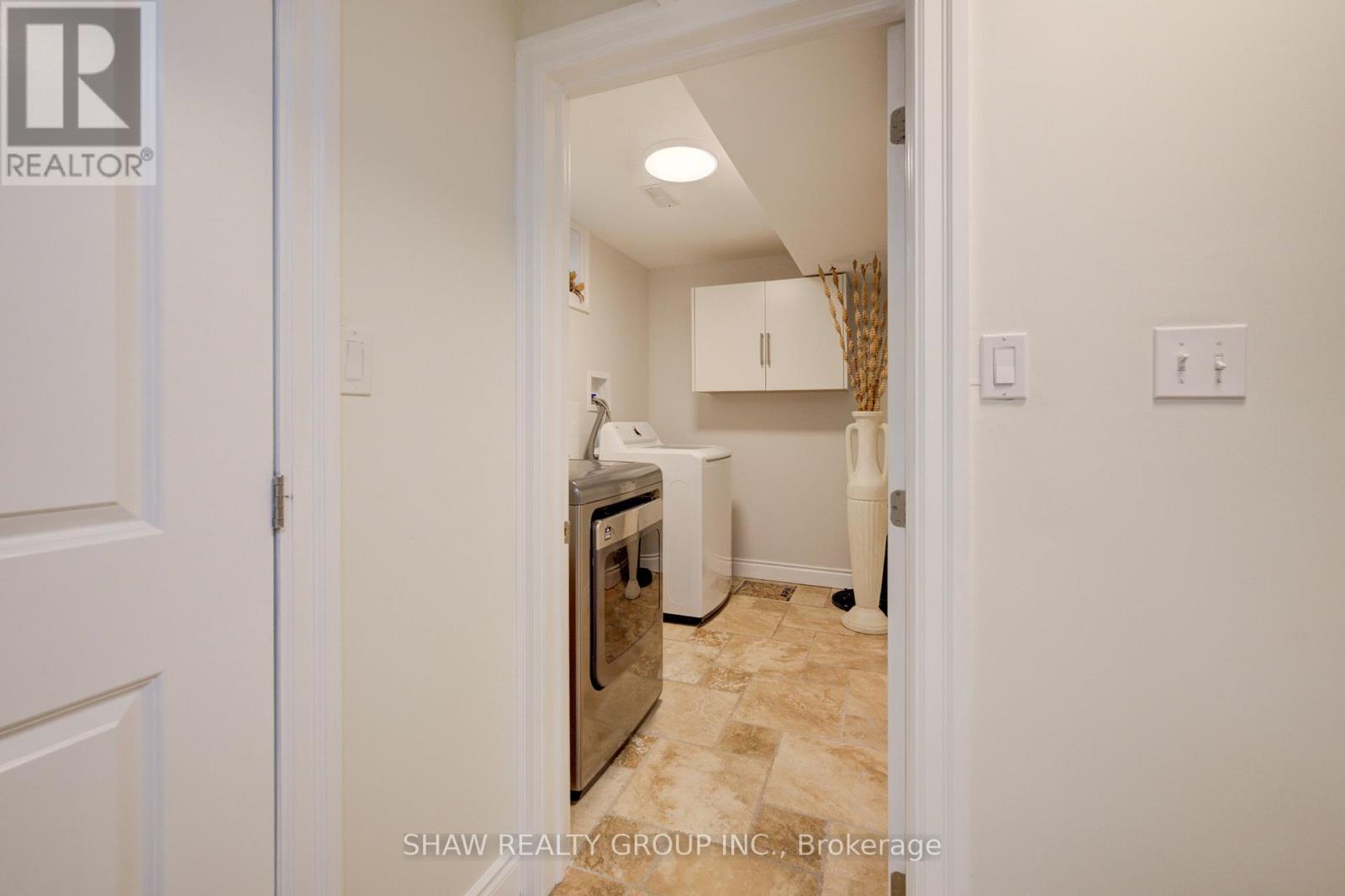 300 Watervale Crescent Property Photo 36