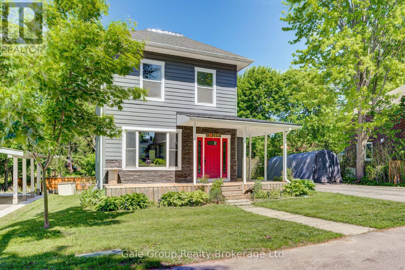 213 ALBERT STREET