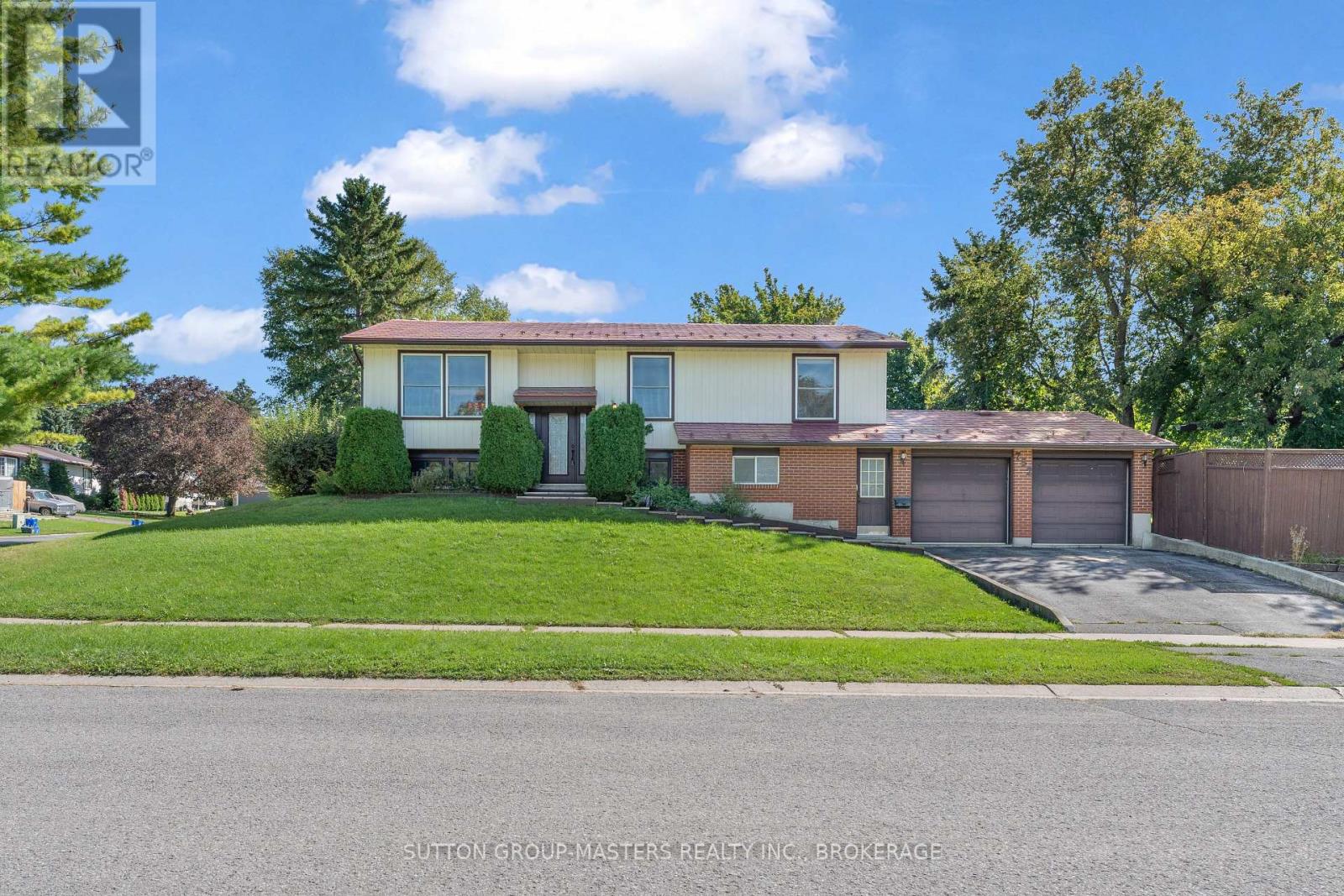 752 High Gate Park Drive Property Photo 1