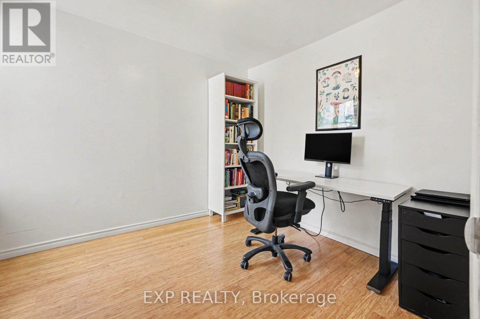 541 Bay Street Property Photo 21