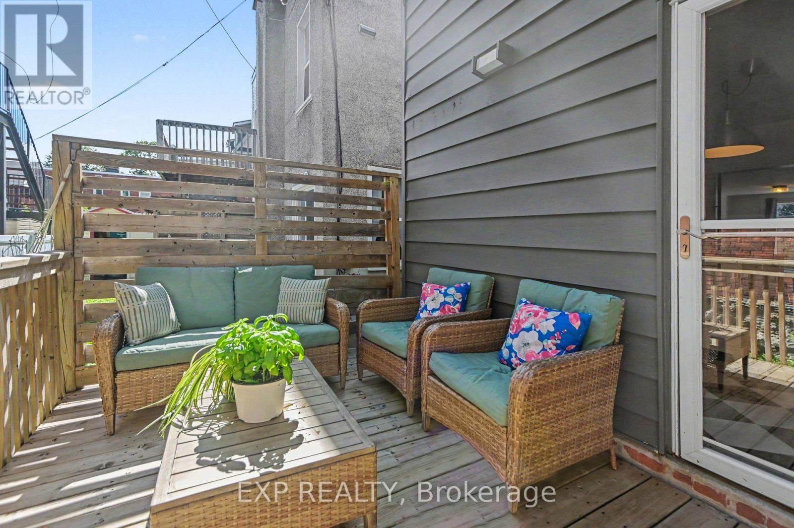 541 Bay Street Property Photo 30