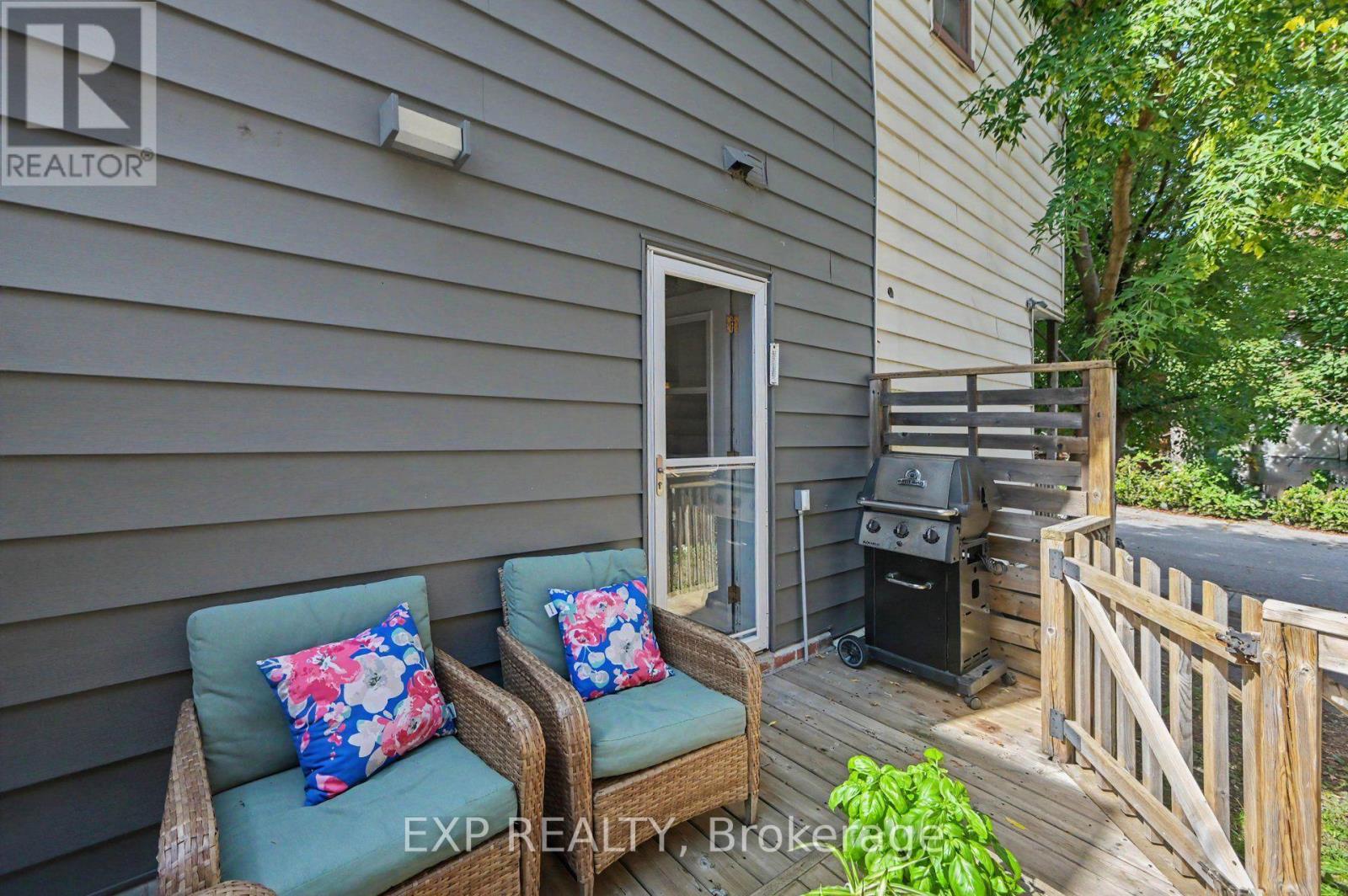 541 Bay Street Property Photo 31
