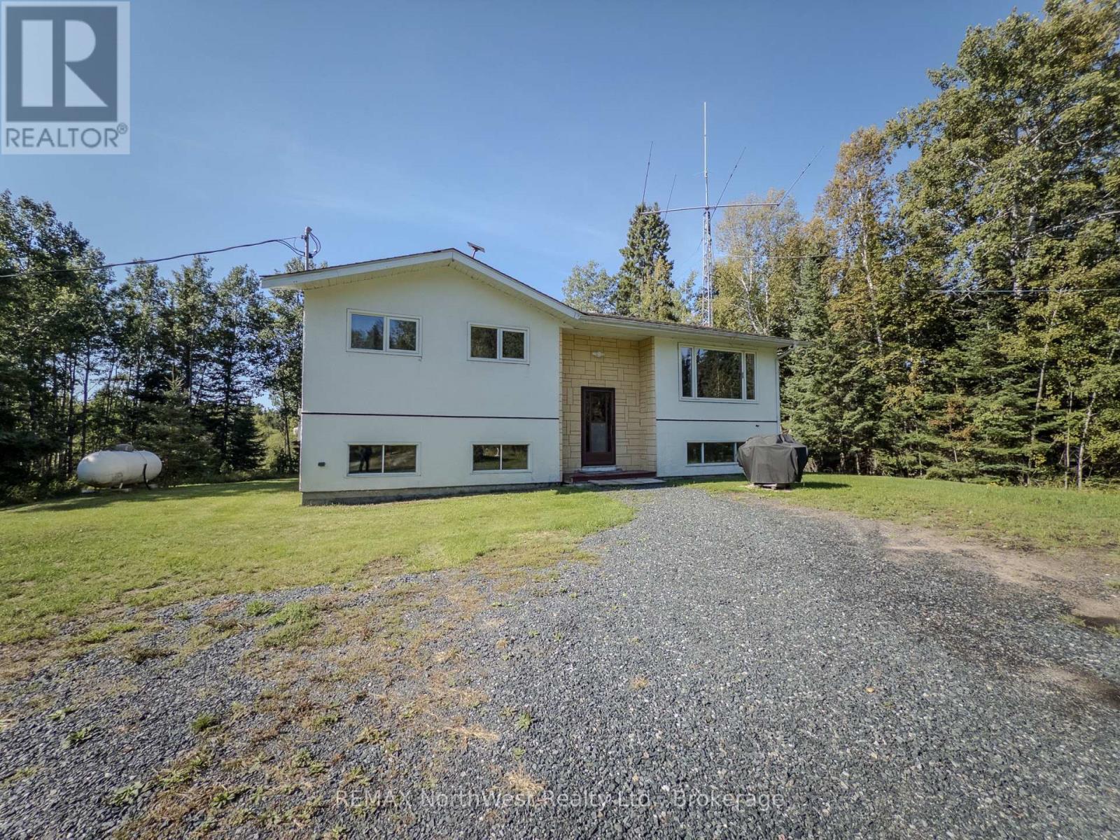 693 Carlton Road Property Photo 1
