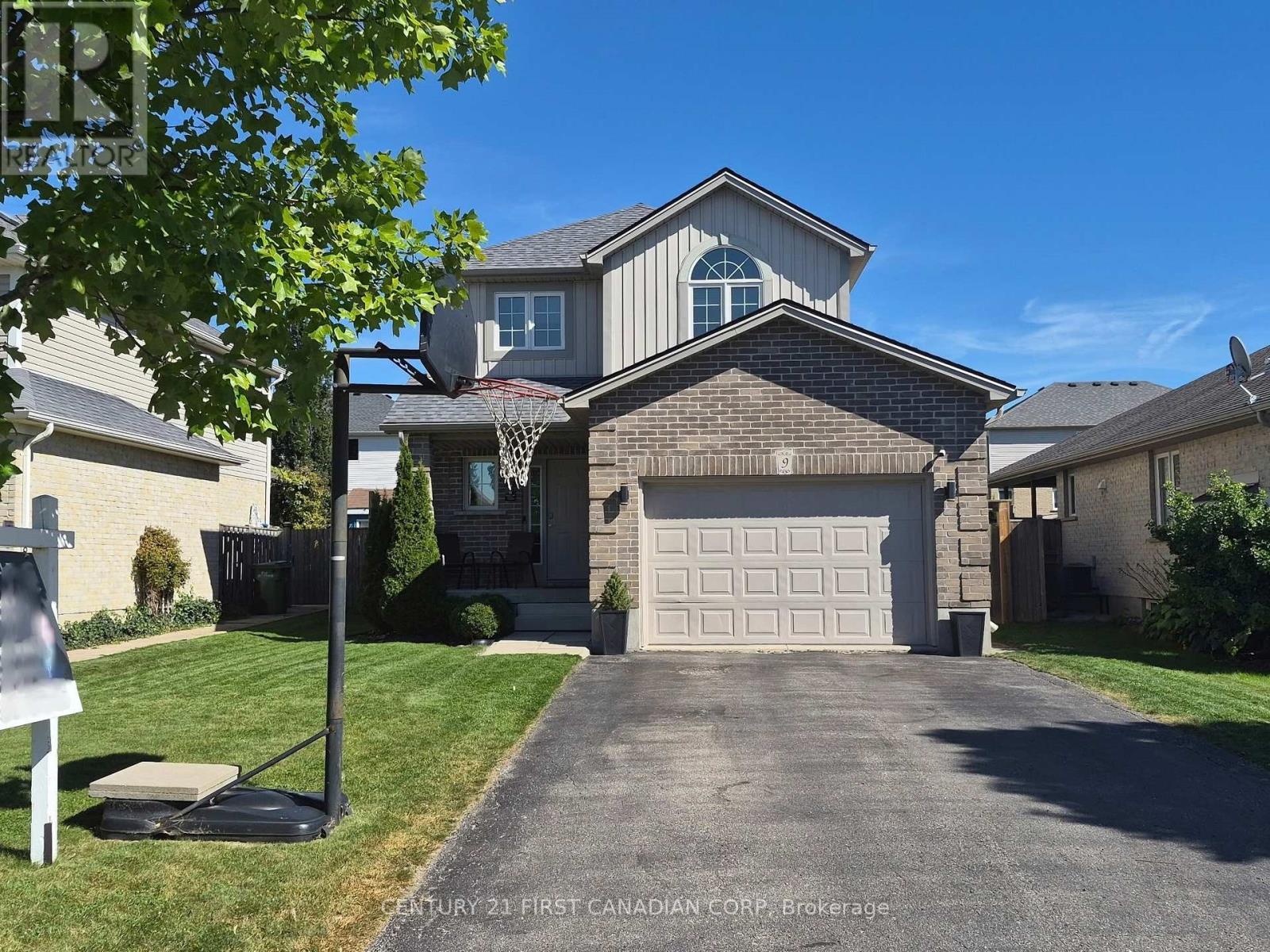 9 BARRETT CRESCENT