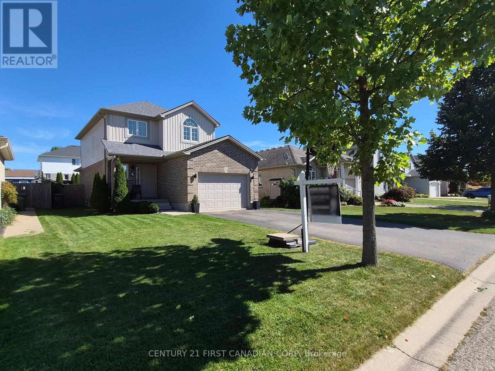 9 Barrett Crescent Property Photo 2
