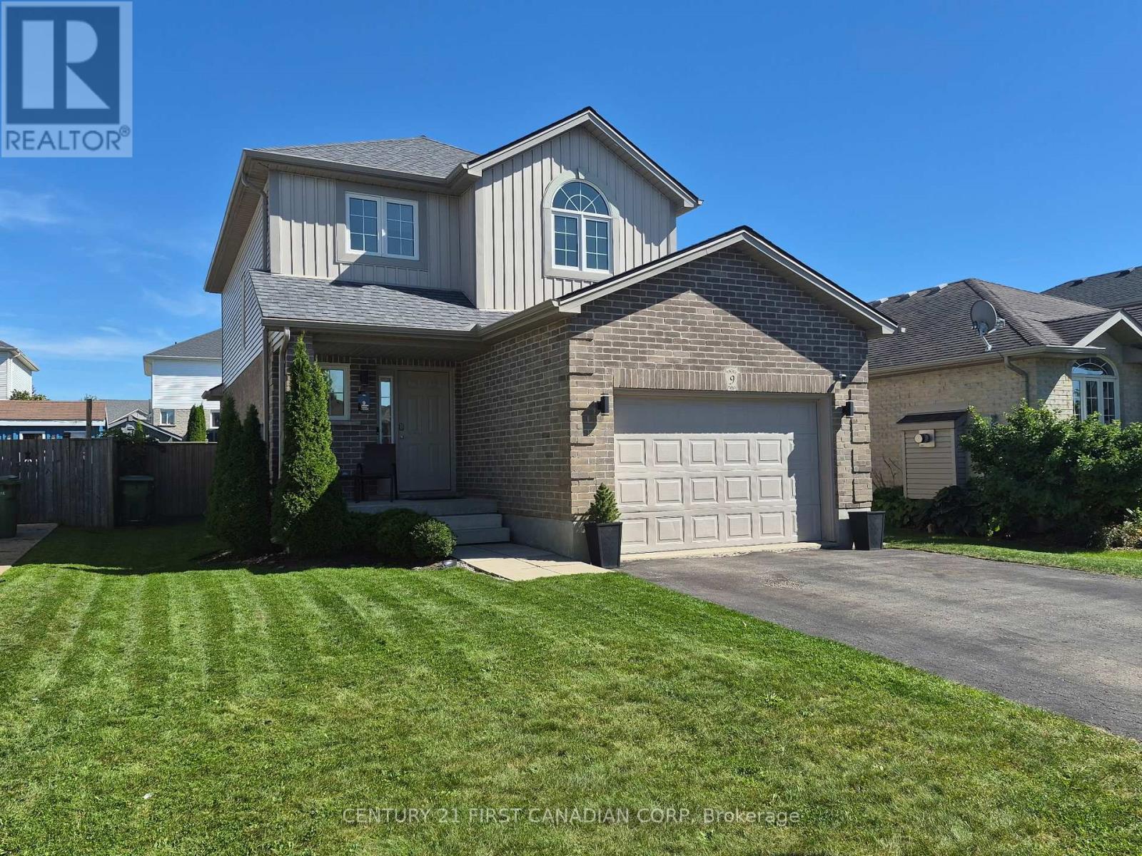 9 Barrett Crescent Property Photo 3