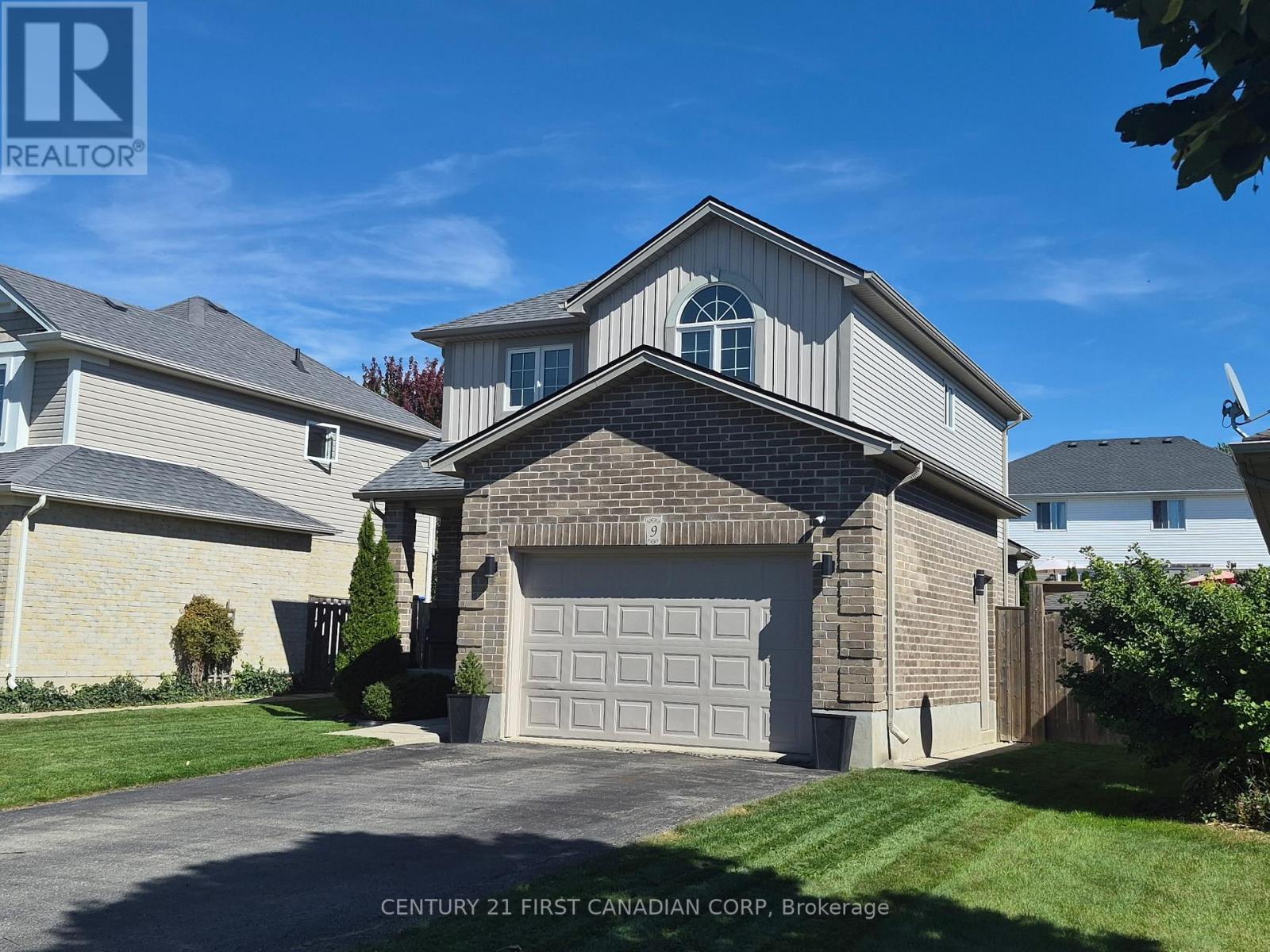 9 Barrett Crescent Property Photo 4