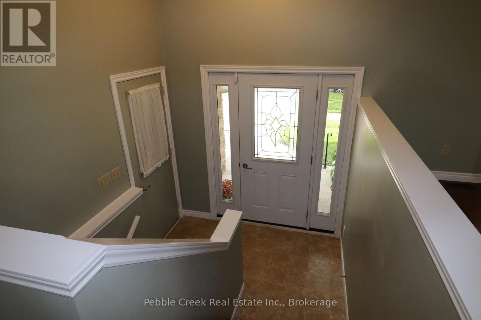21 Suncoast Drive W Property Photo 5
