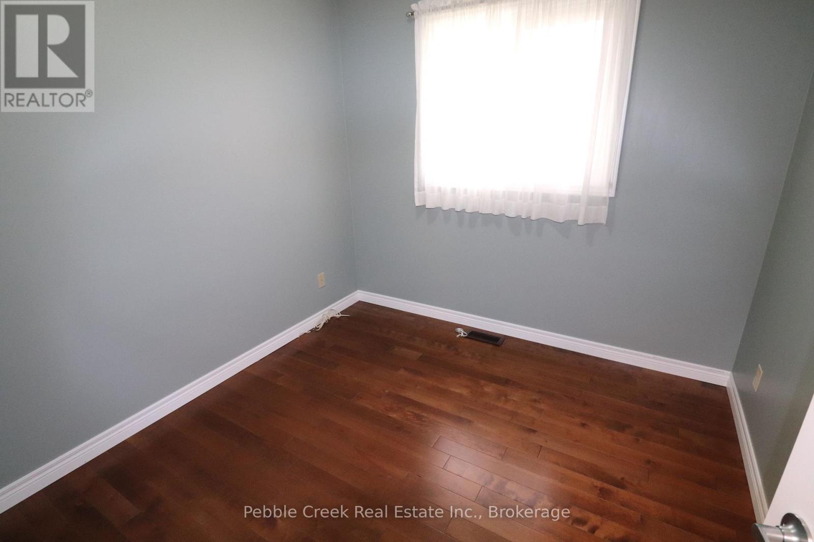 21 Suncoast Drive W Property Photo 16