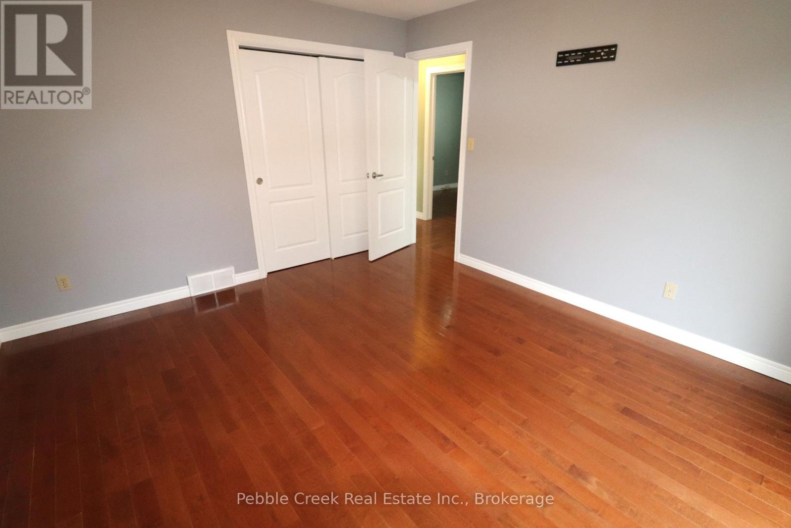 21 Suncoast Drive W Property Photo 20