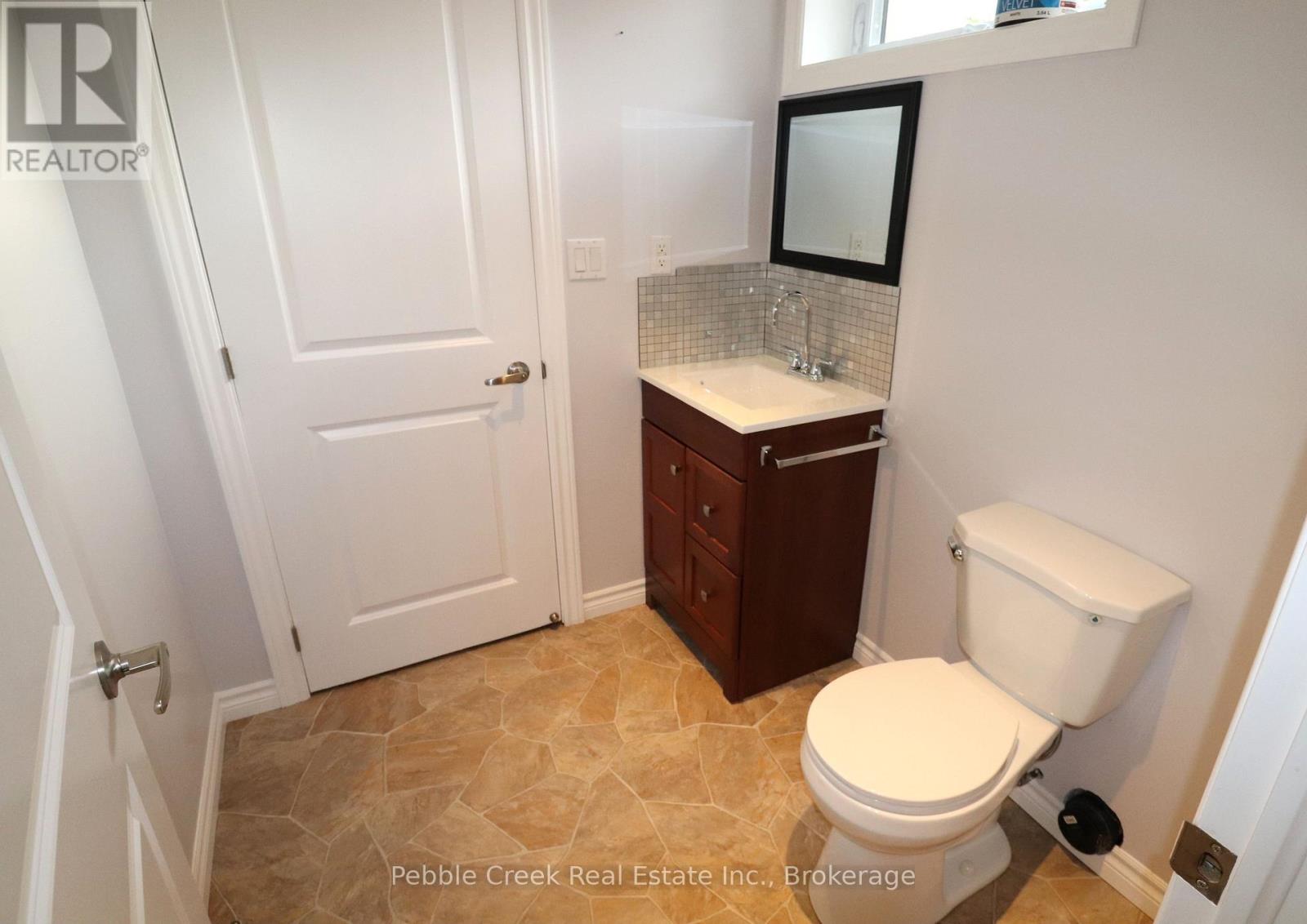 21 Suncoast Drive W Property Photo 28