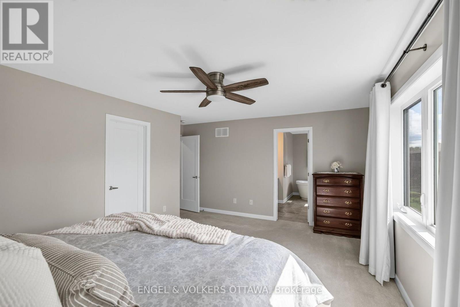 537 Anchor Circle Property Photo 27
