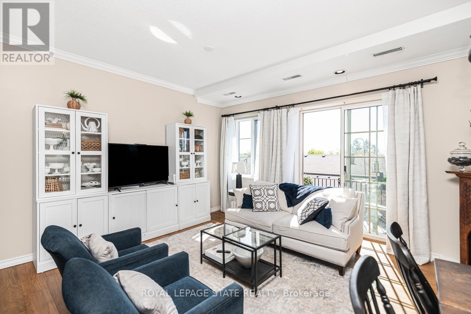 311 - 262 Dundas Street E Property Photo 2