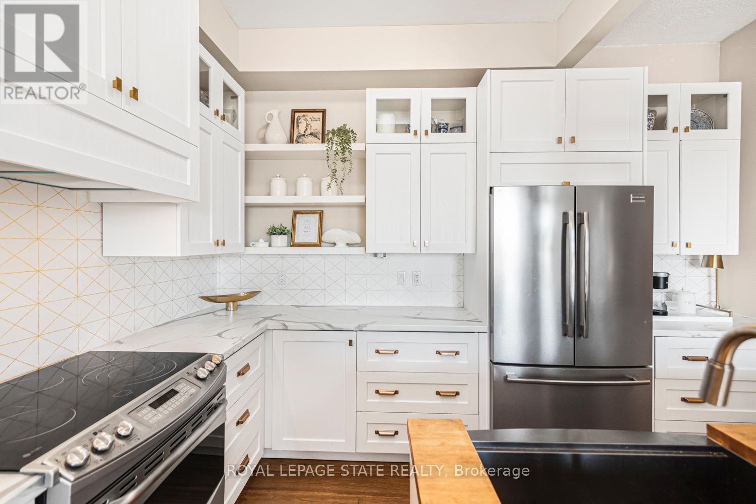 311 - 262 Dundas Street E Property Photo 9