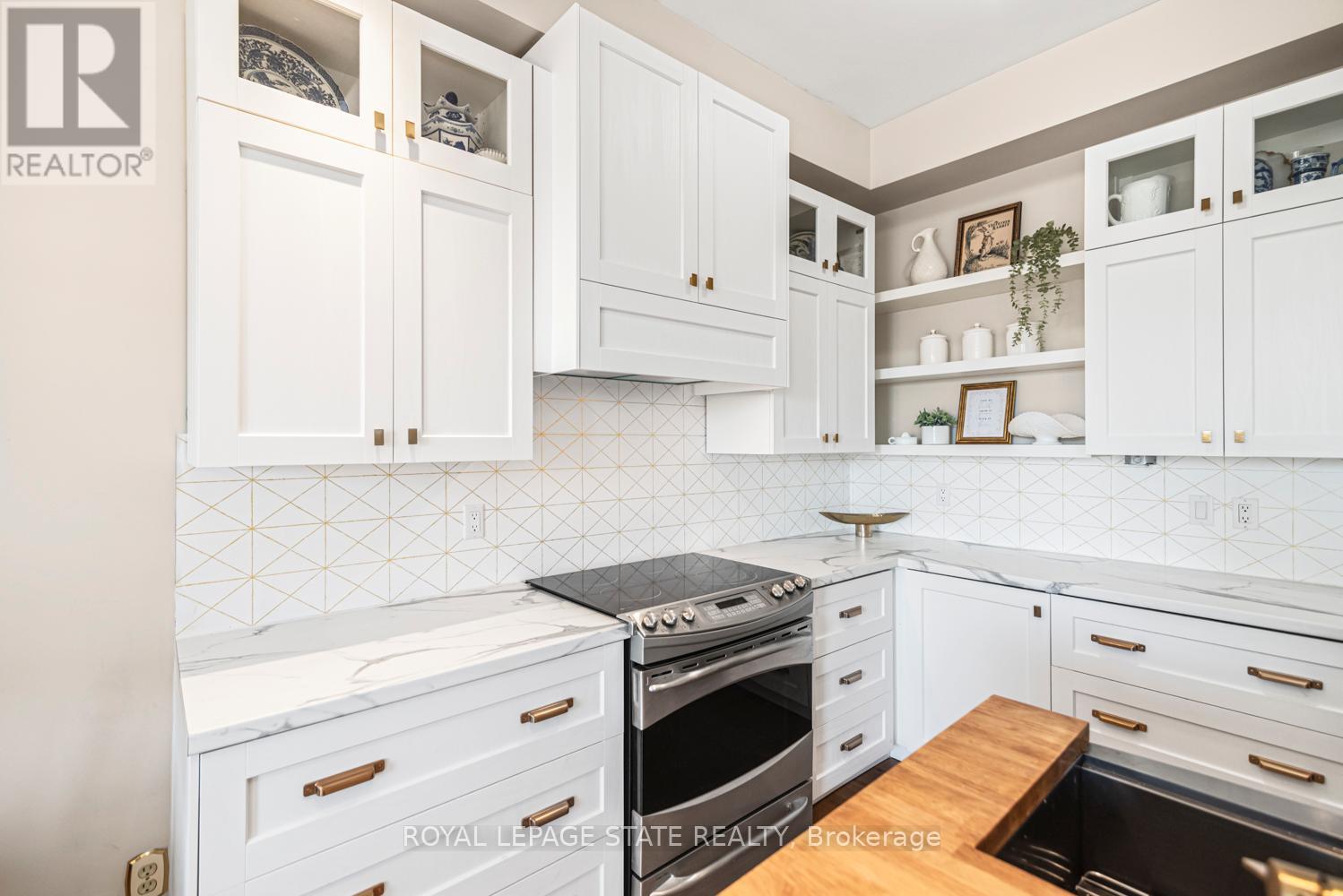 311 - 262 Dundas Street E Property Photo 10