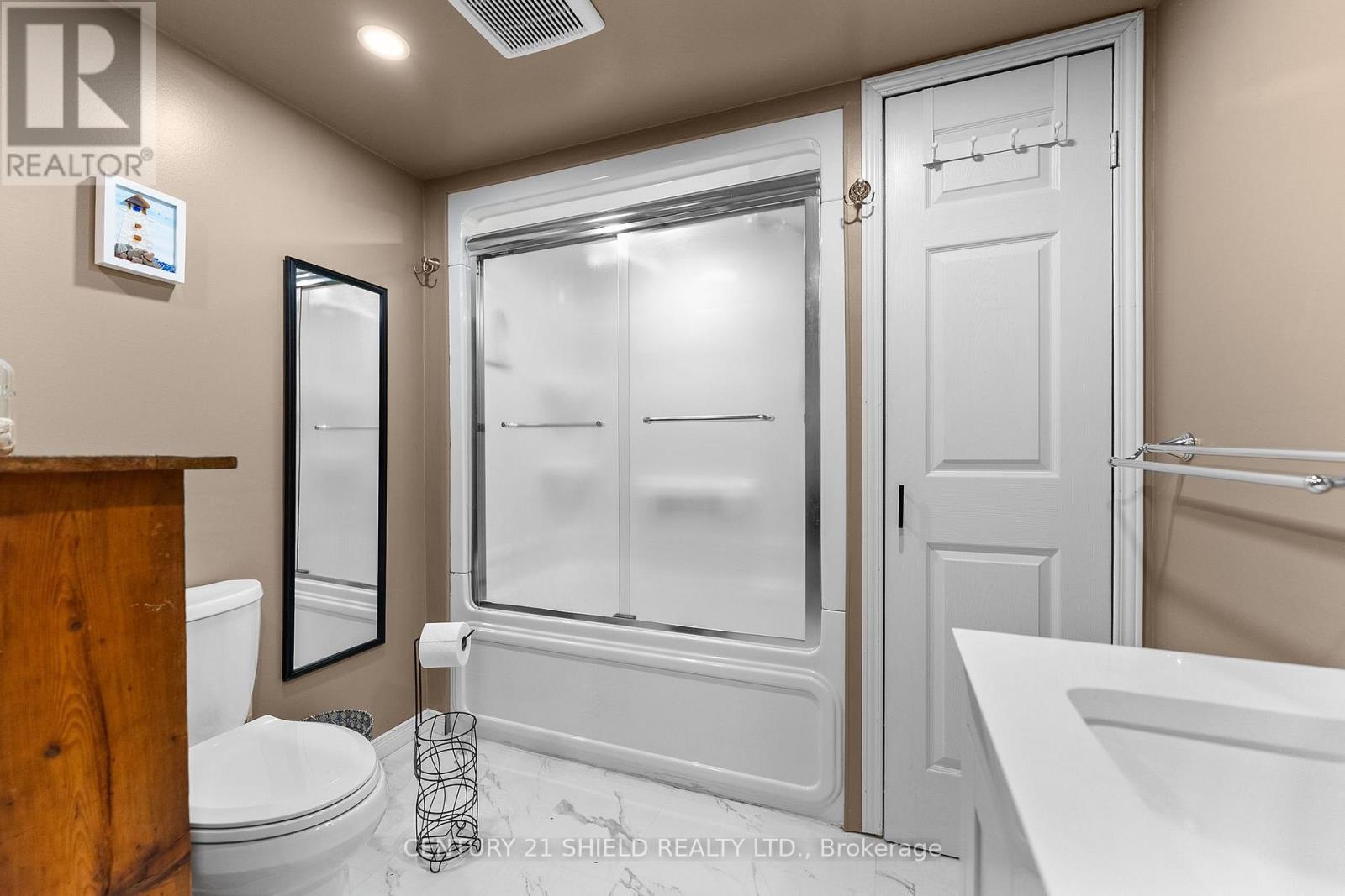 121 Maple Drive Property Photo 13