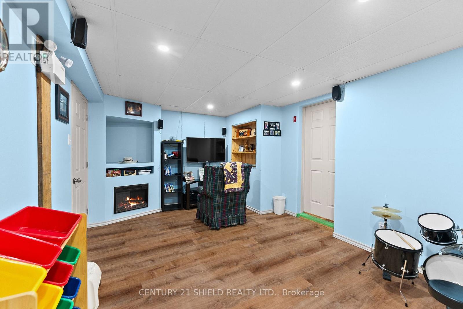 121 Maple Drive Property Photo 24