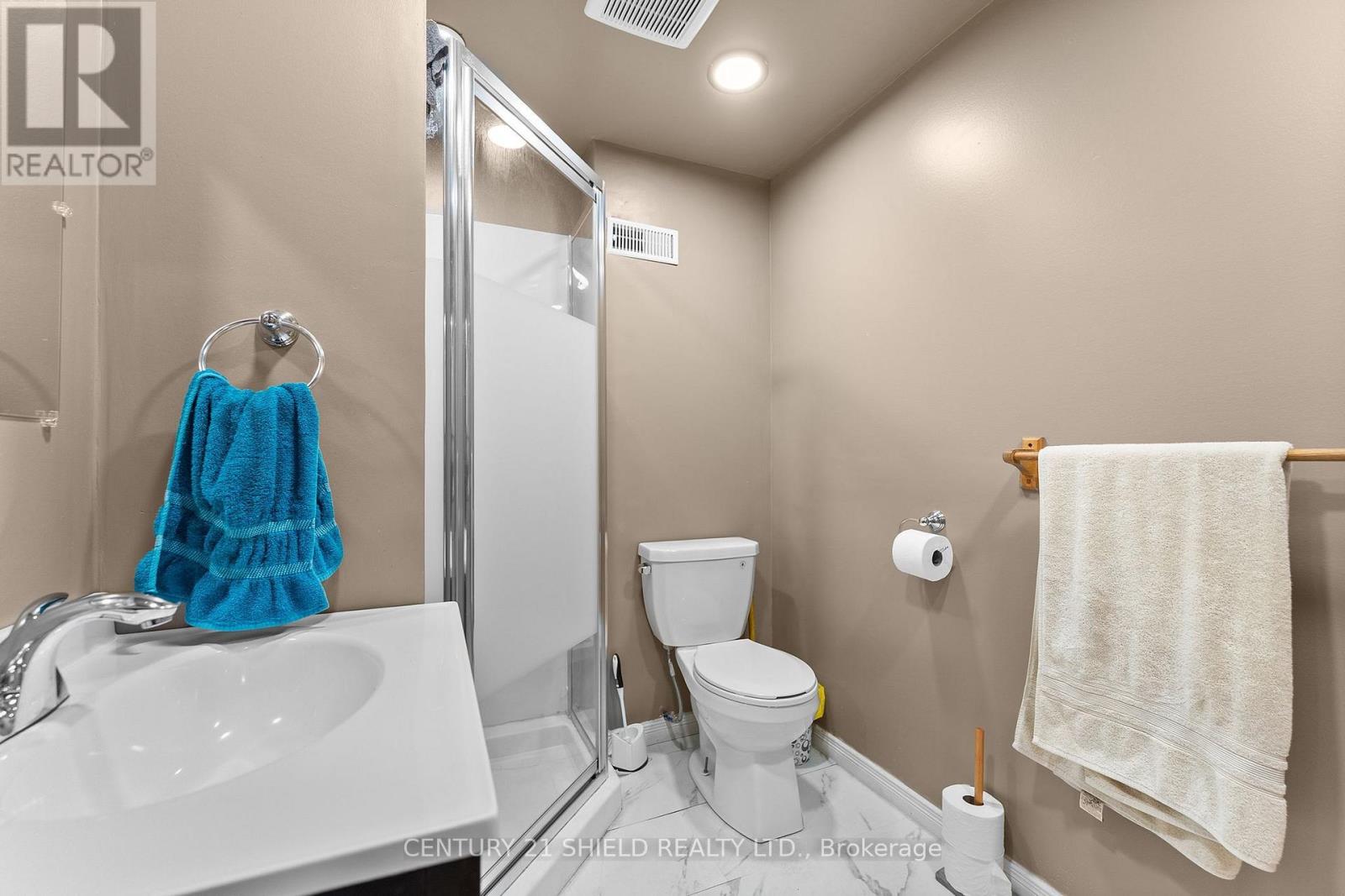 121 Maple Drive Property Photo 27