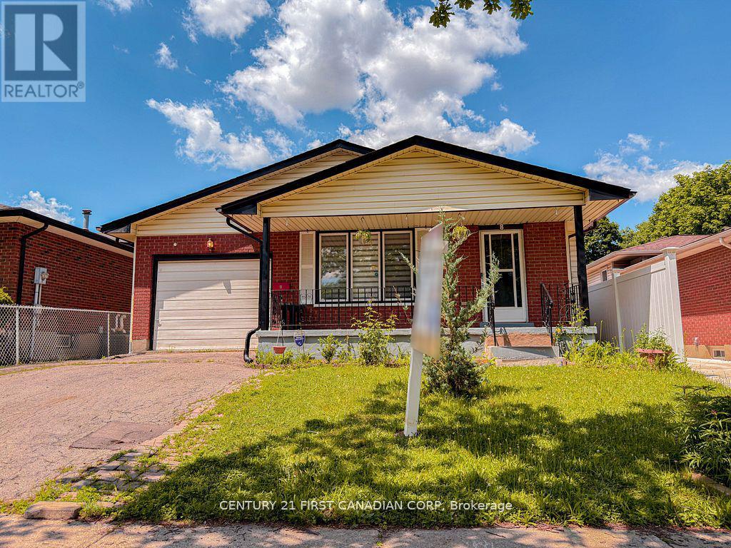 8 POPLAR CRESCENT