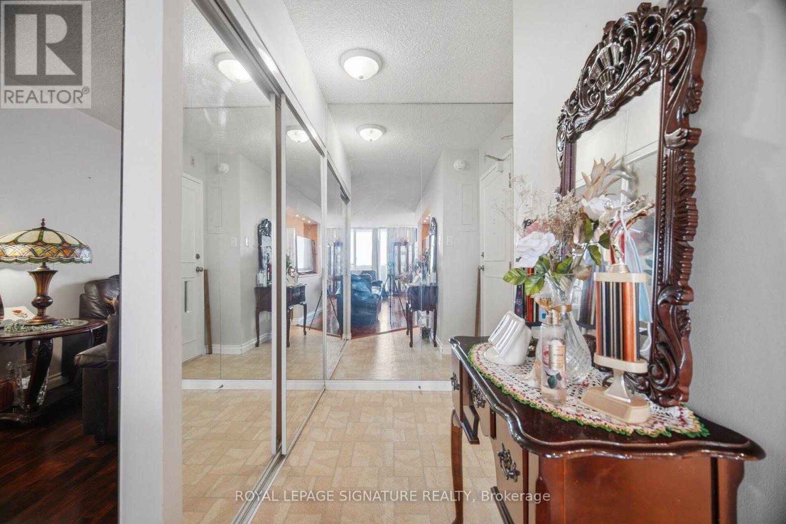 802 - 375 King Street N Property Photo 6