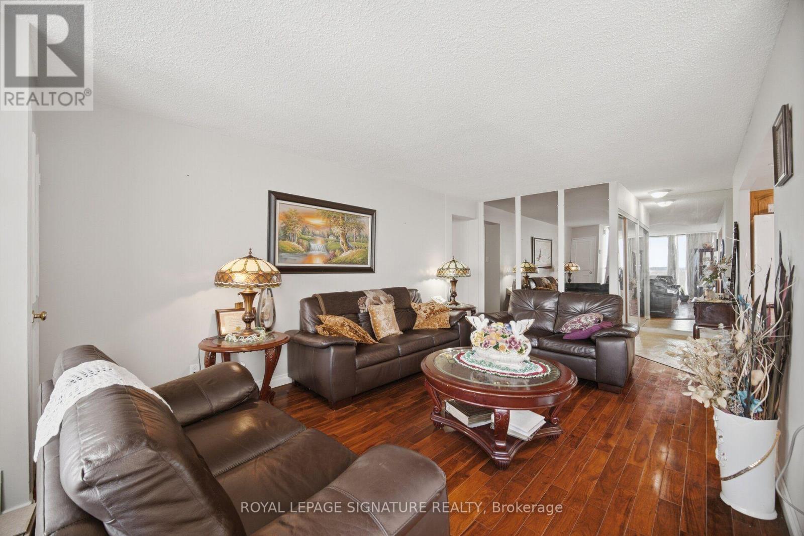802 - 375 King Street N Property Photo 8