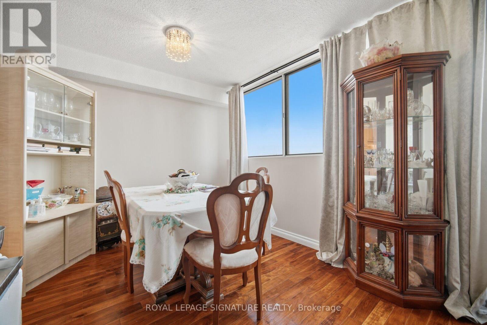 802 - 375 King Street N Property Photo 12