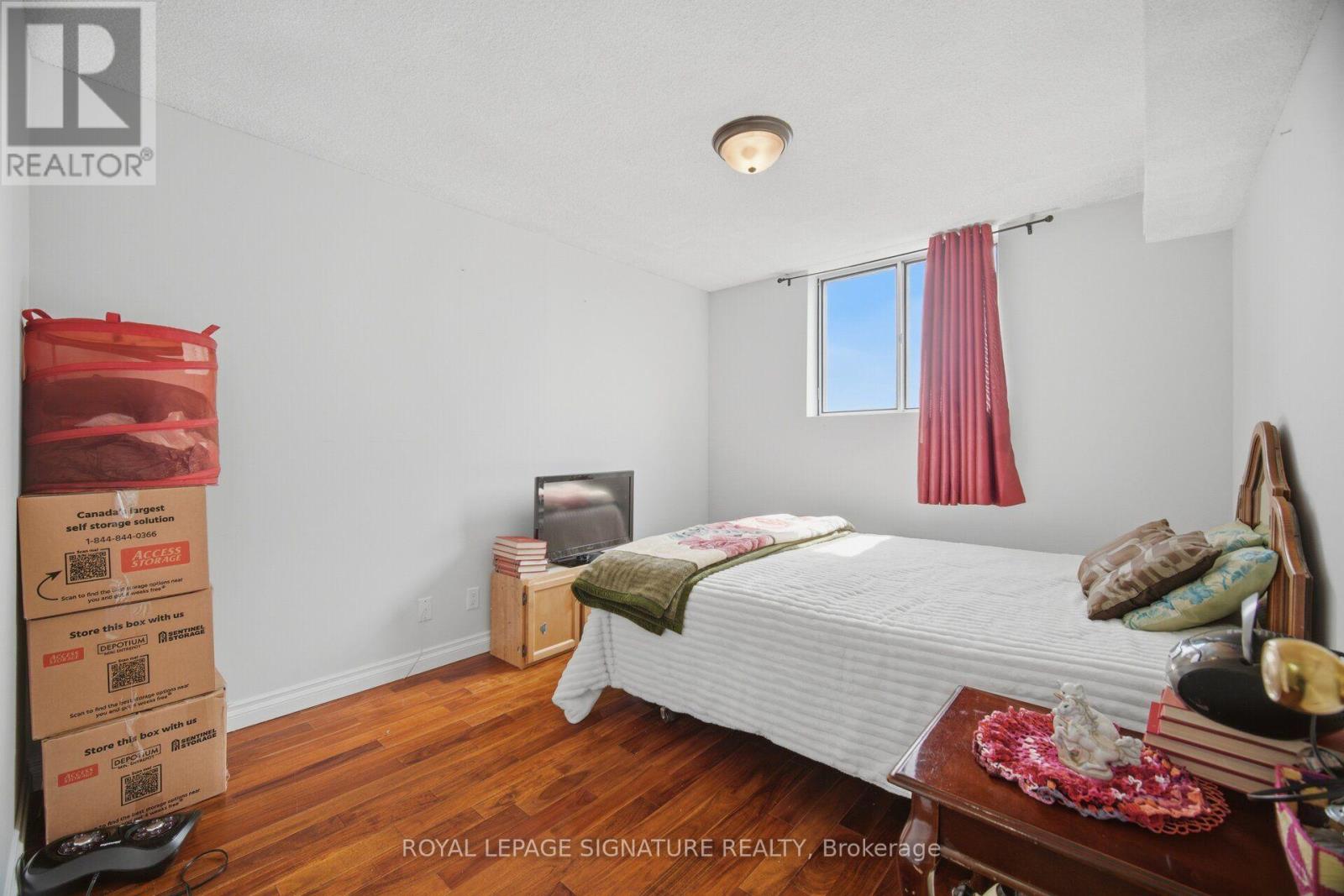 802 - 375 King Street N Property Photo 27