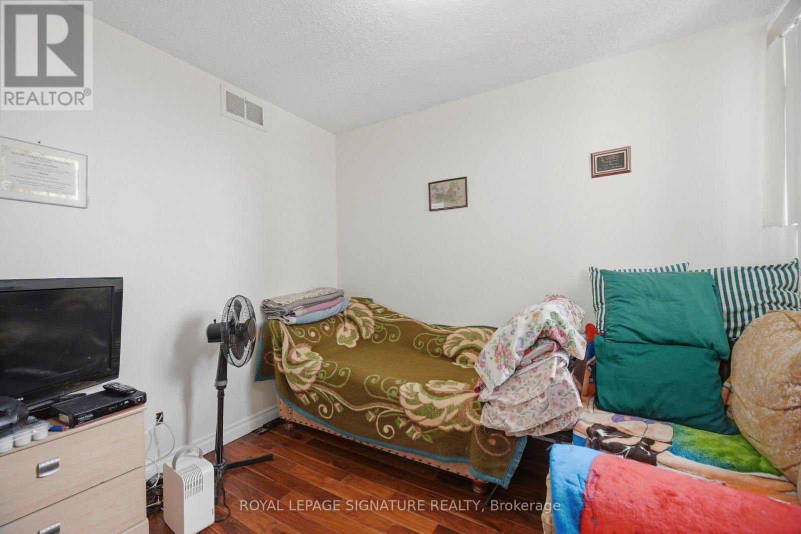 802 - 375 King Street N Property Photo 30