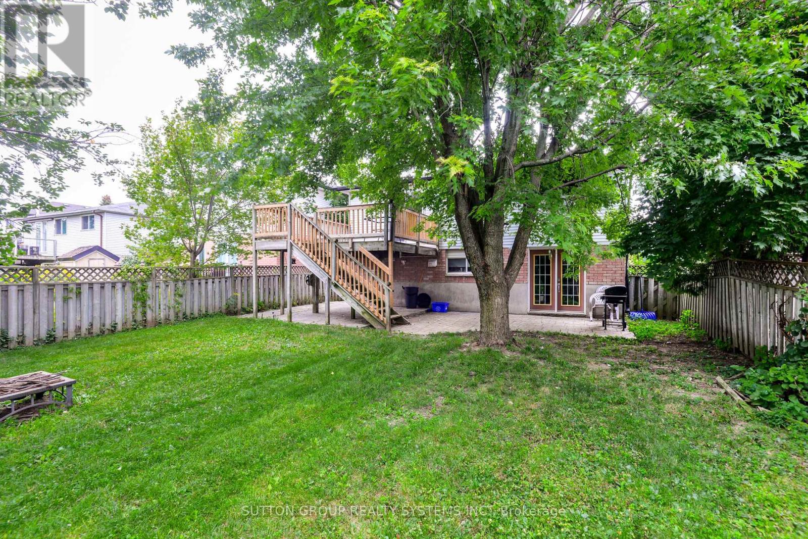 Upper - 36 Enfield Drive Property Photo 10