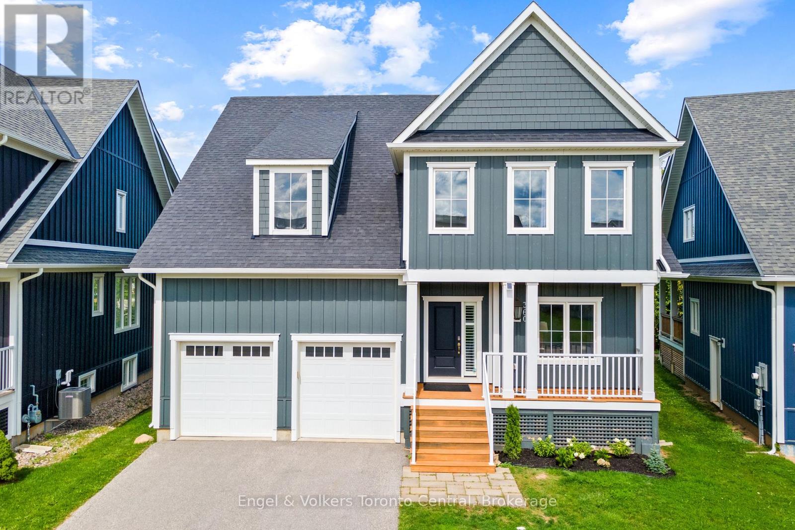 360 Yellow Birch Crescent Property Photo 1