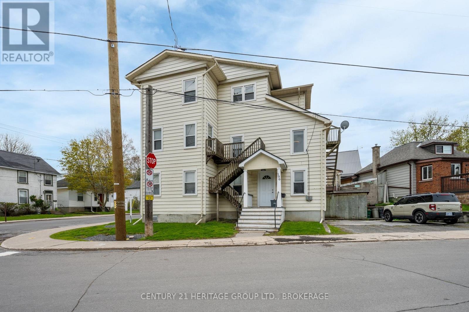 432 Barrie Street Property Photo 2