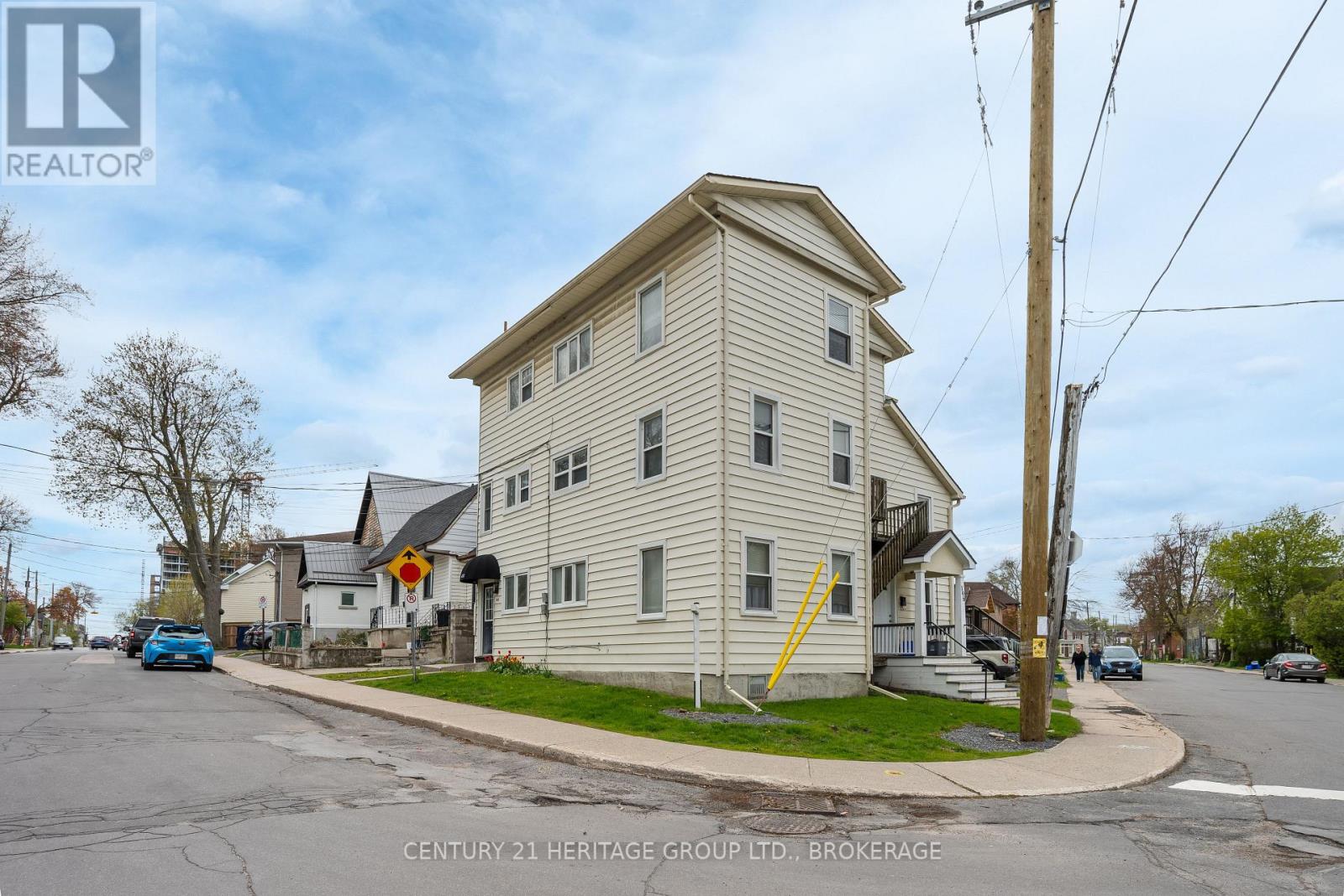 432 Barrie Street Property Photo 3