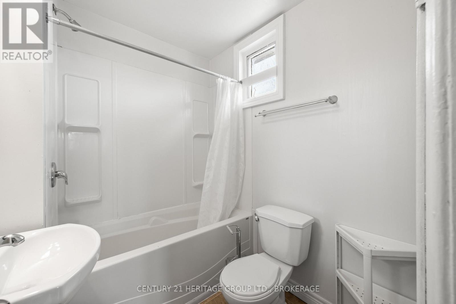 432 Barrie Street Property Photo 14