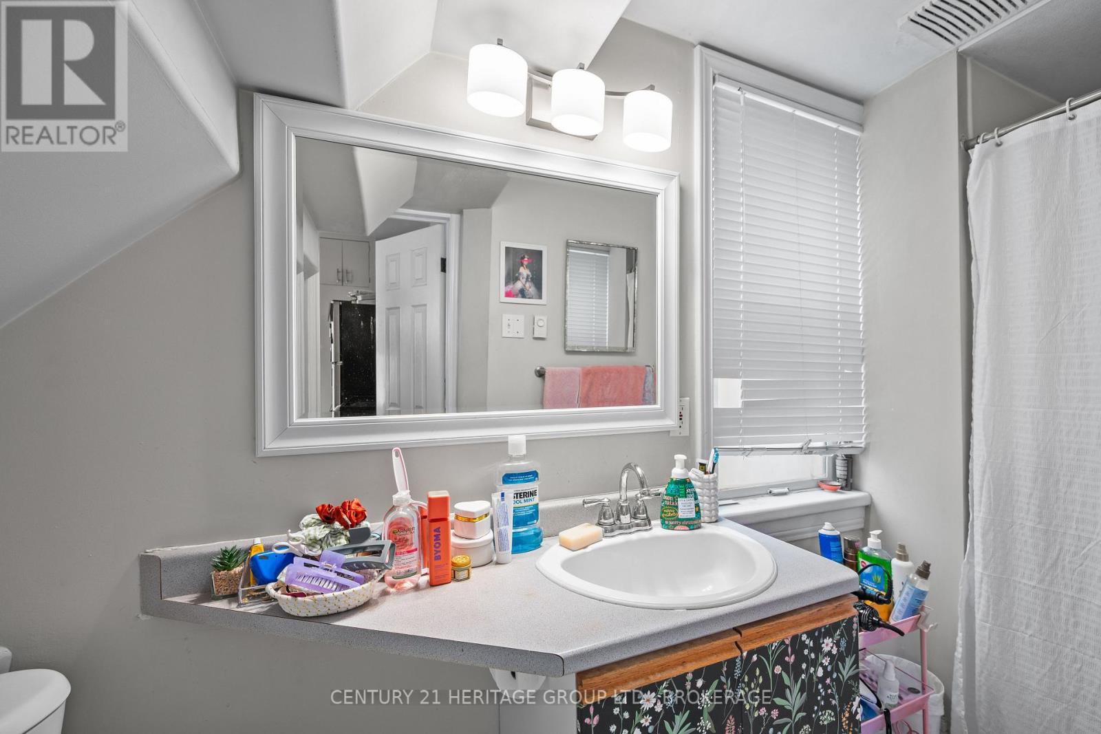 432 Barrie Street Property Photo 16