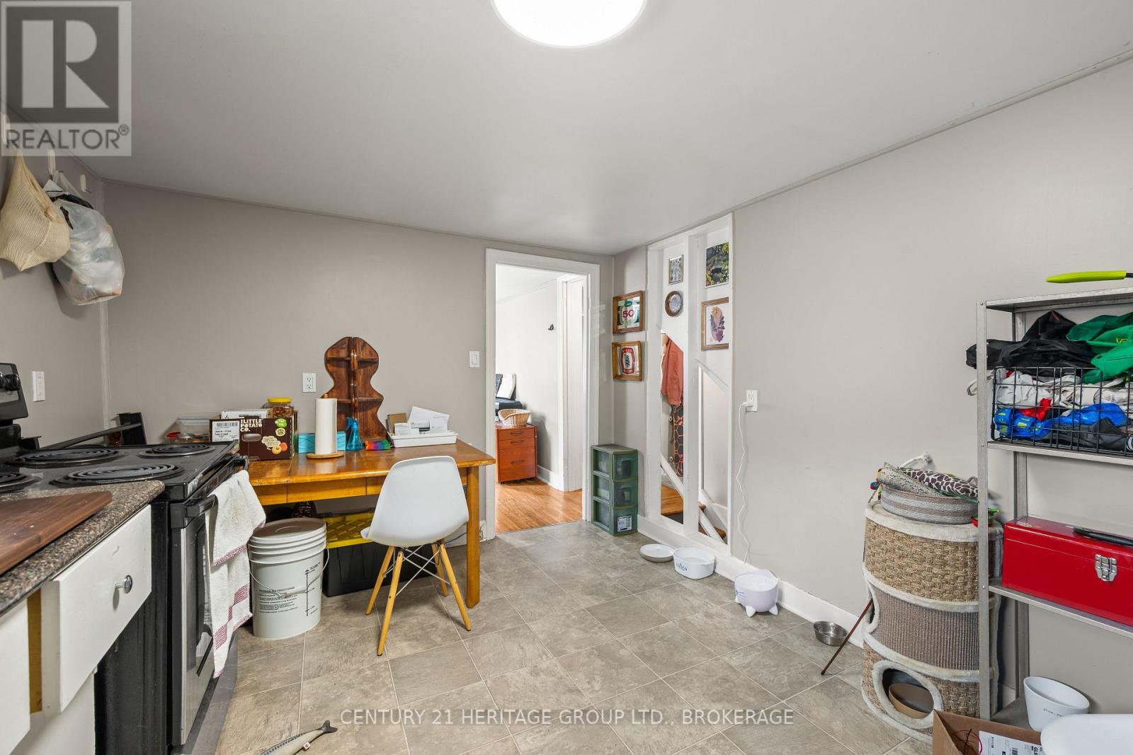 432 Barrie Street Property Photo 20