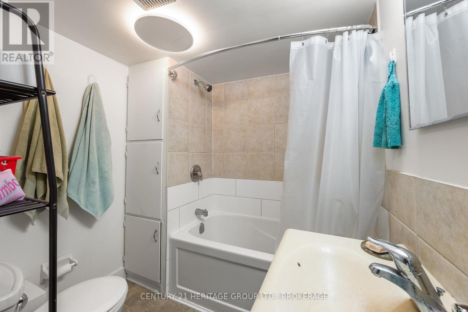 432 Barrie Street Property Photo 36