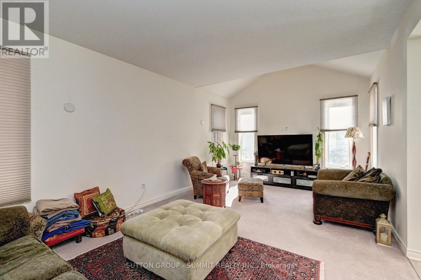 212 Gravel Ridge Trail Property Photo 5