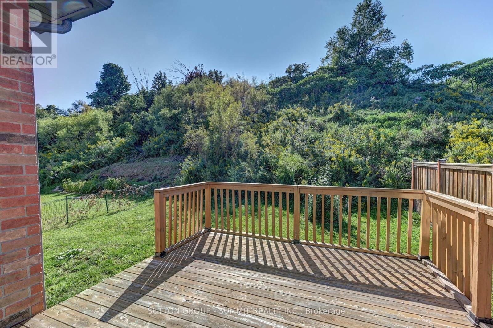 212 Gravel Ridge Trail Property Photo 19