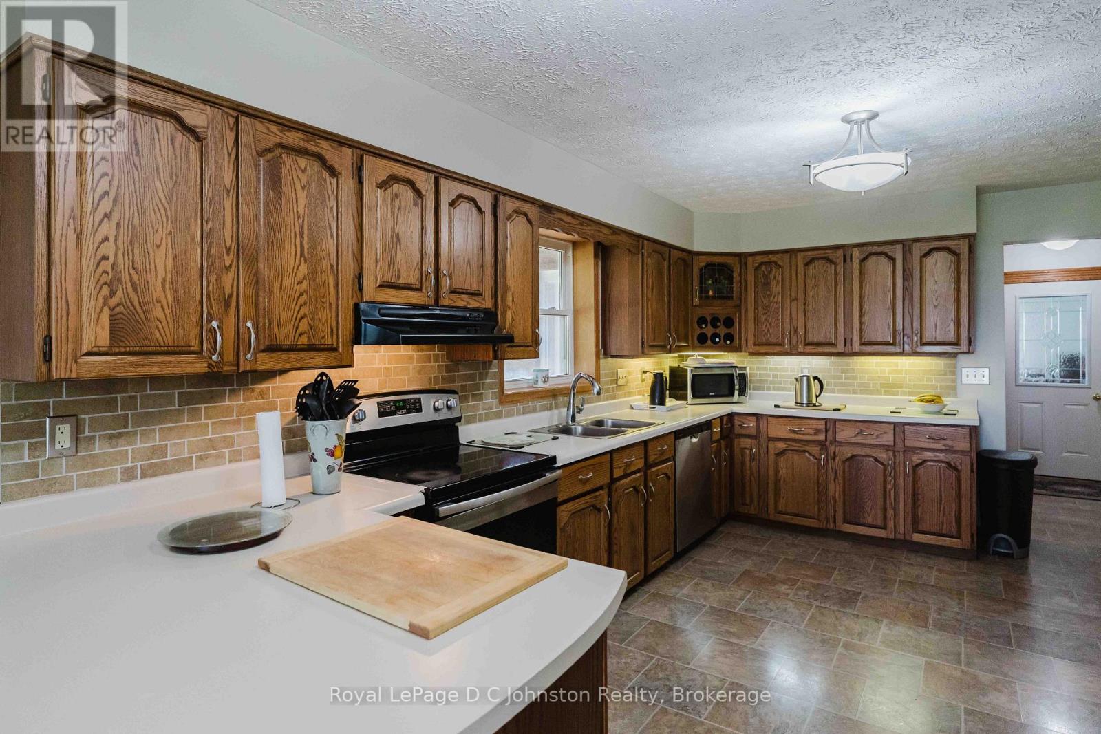 1277 Concession 6 Road Property Photo 5