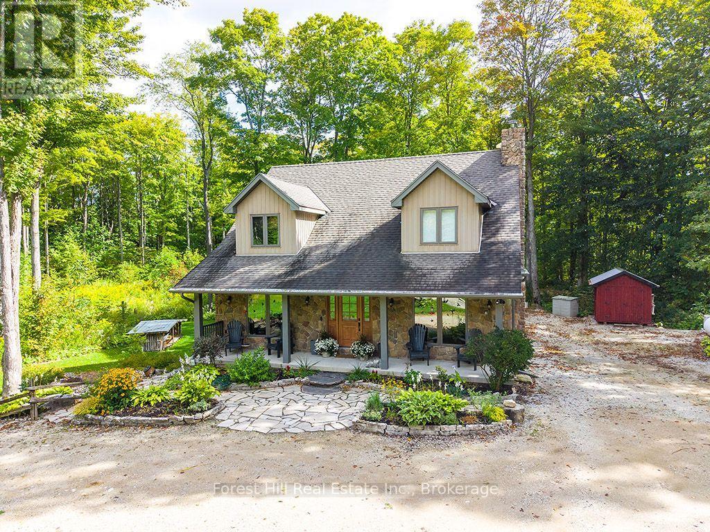 495595 Veterans Road S Property Photo 1