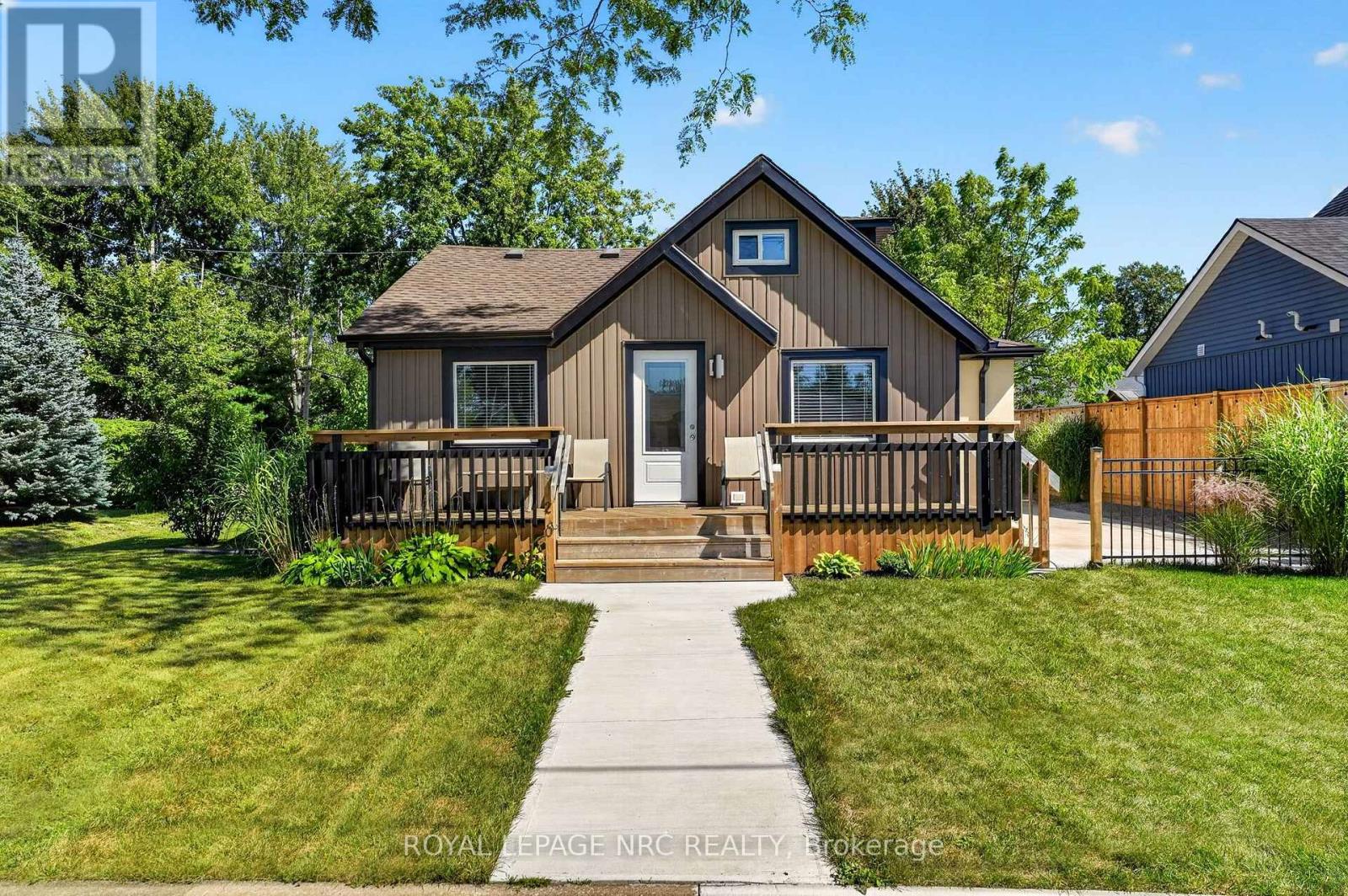 220 ROSEWOOD AVENUE Property Photo 1