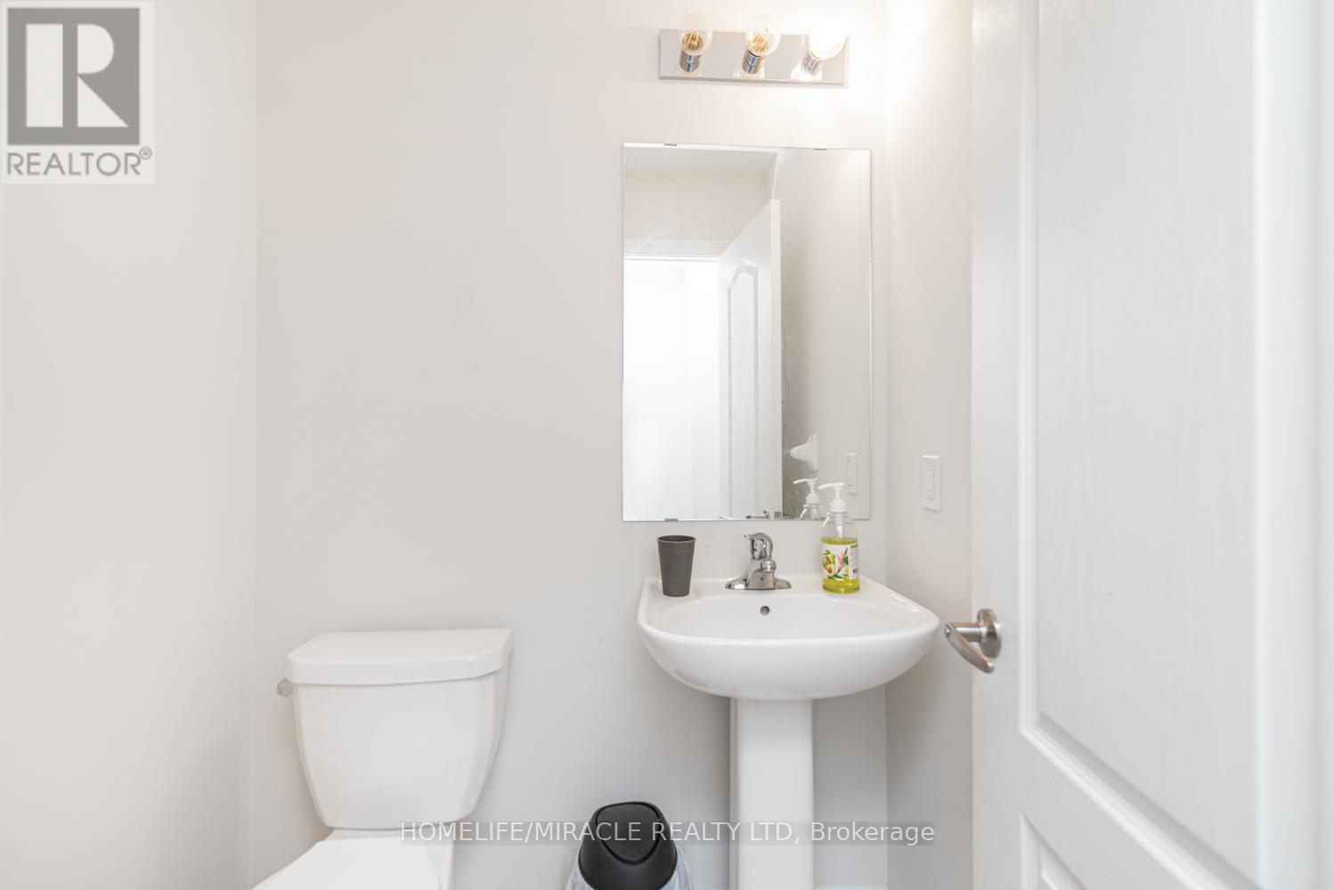 82 Baker Street Property Photo 11