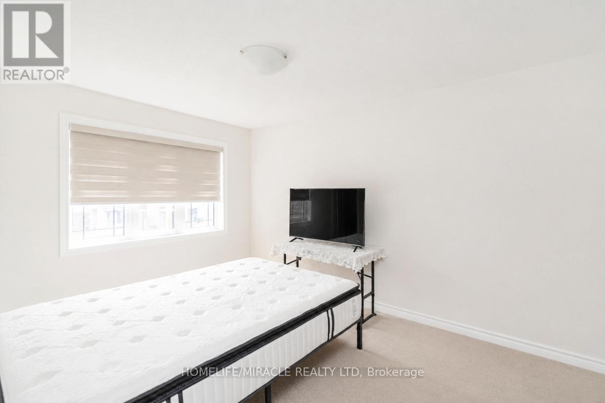 82 Baker Street Property Photo 18