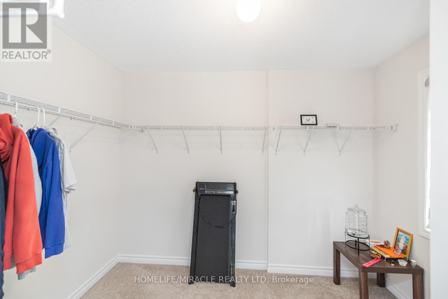 82 Baker Street Property Photo 22