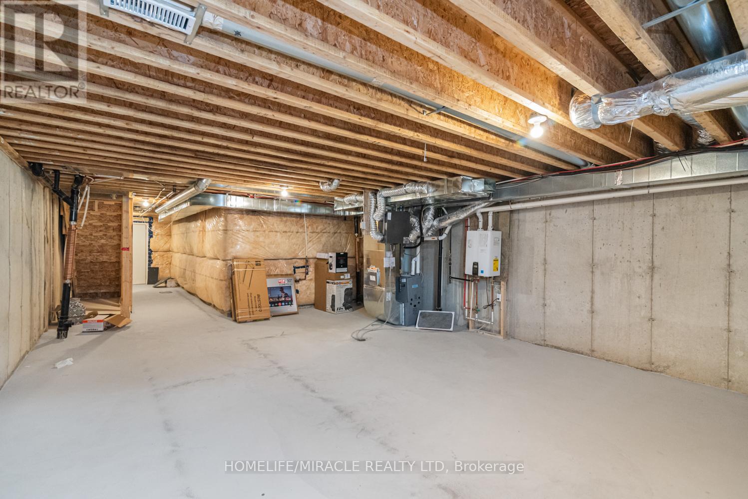 82 Baker Street Property Photo 24