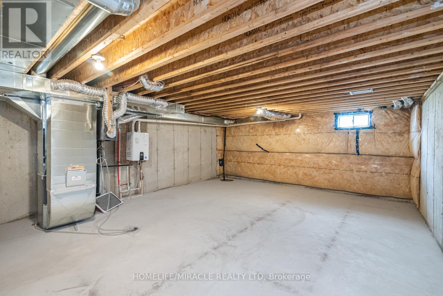 82 Baker Street Property Photo 25